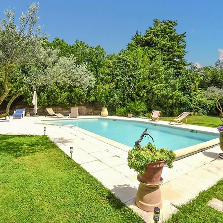 In With Kitchen Holiday home Sorgues